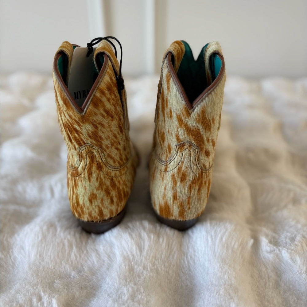 MYRA- COWDIE WESTERN HAIRON LEATHER BOOTIES - Picture 9 of 10